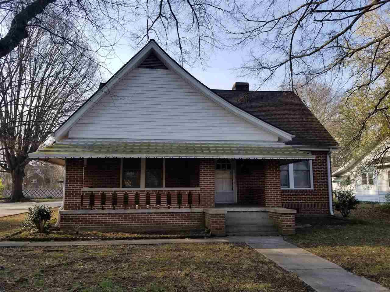 911 Virginia, 2179212, Burlington, Single Family Residence,  sold, Let’s Move Realty